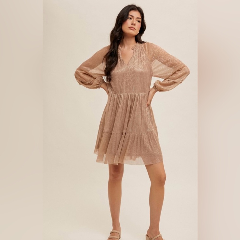 New Hem & Thread Ruffle Neck Metallic Dress